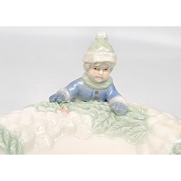 Holiday Ceramic Candy Dish with Winter Children Figurines Snow Cracker Barrel - Picture 8 of 17